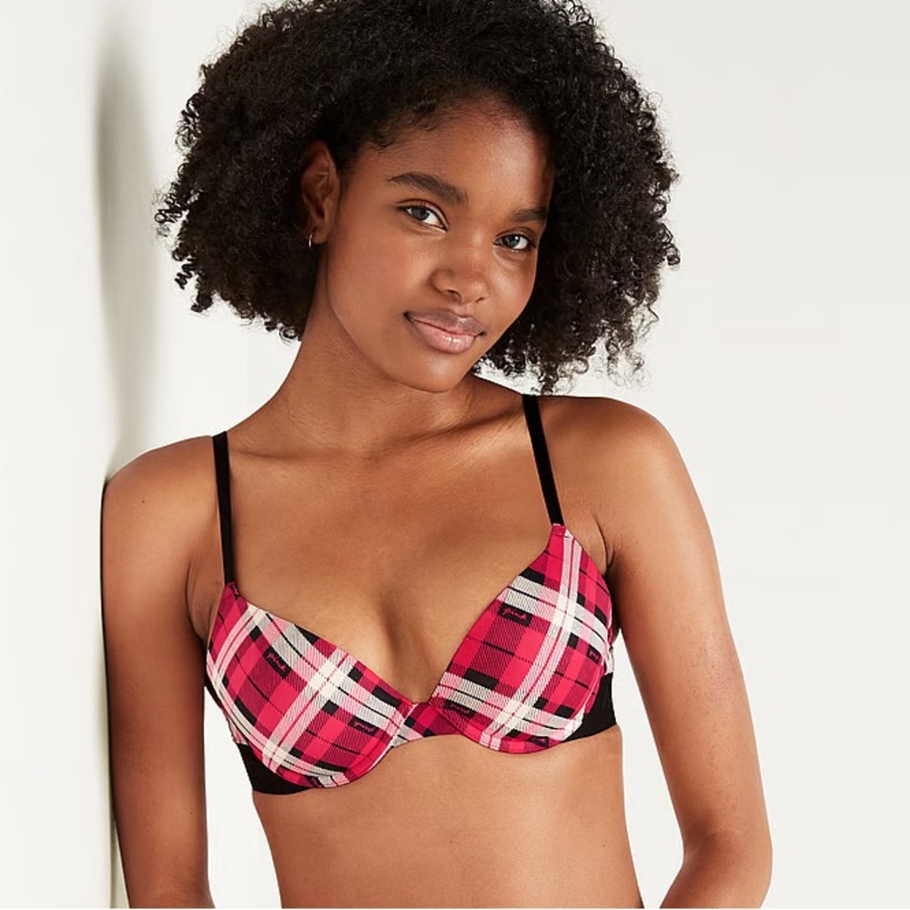 NWOT! Victoria's Secret PINK 'WEAR EVERYWHERE PUSH-UP BRA'
